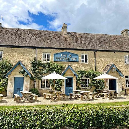 Cat And Custard Pot Inn Shipton Moyne Ngoại thất bức ảnh